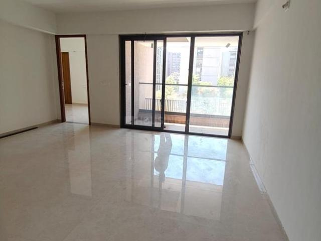 3 BHK Apartment in Science City for rent Ahmedabad. The reference number is 17121742