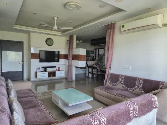 3 BHK Apartment in Science City for resale Ahmedabad. The reference number is 19705529