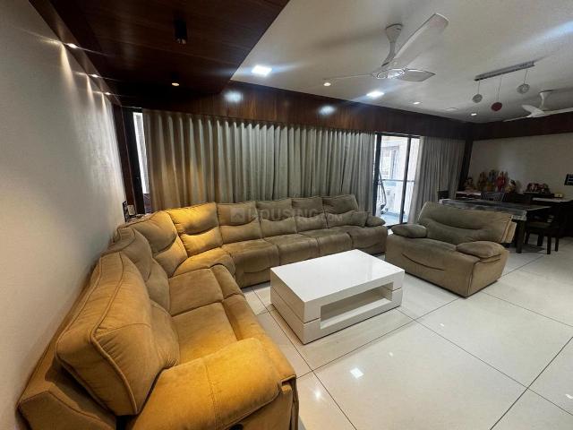 3 BHK Apartment in Science City for resale Ahmedabad. The reference number is 19808978