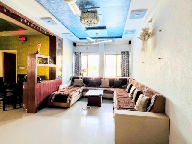 3 BHK Apartment in Science City for resale Ahmedabad. The reference number is 19948355