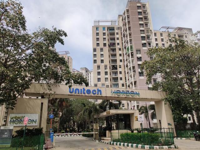 3 BHK Apartment in Sector PI for resale Greater Noida. The reference number is 20111491