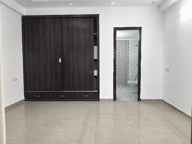 3 BHK Apartment in Sector 143 for rent Noida. The reference number is 19800679
