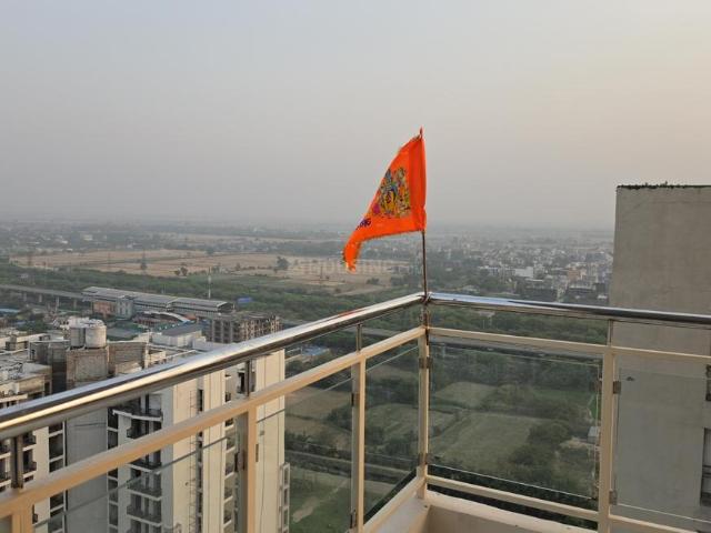 3 BHK Apartment in Sector 143 for rent Noida. The reference number is 20079495