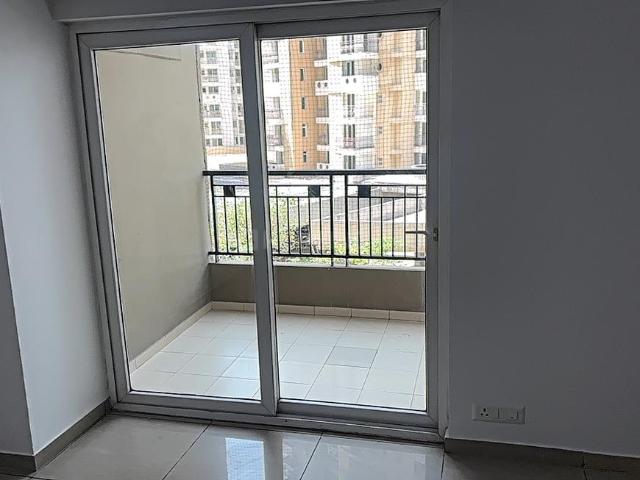 3 BHK Apartment in Sector 143 for rent Noida. The reference number is 20090715