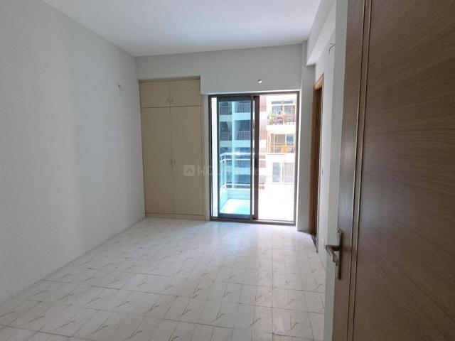 3 BHK Apartment in Sector 143 for rent Noida. The reference number is 20229404