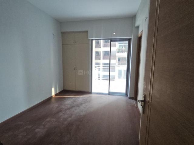 3 BHK Apartment in Sector 143 for rent Noida. The reference number is 20464485