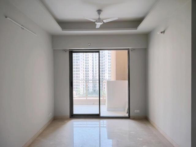 3 BHK Apartment in Sector 143B for rent Noida. The reference number is 19943058