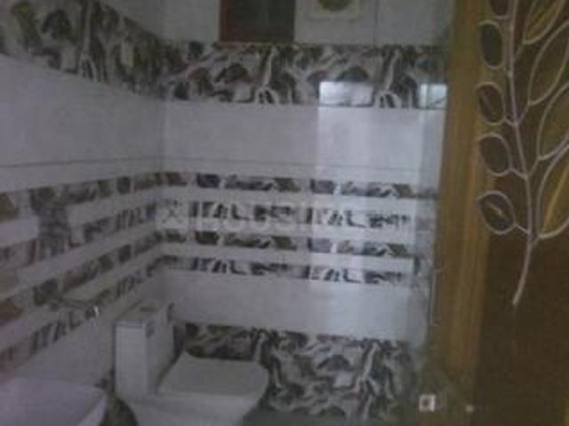 3 BHK Apartment in Sector 14 Dwarka for rent New Delhi. The reference number is 20459973