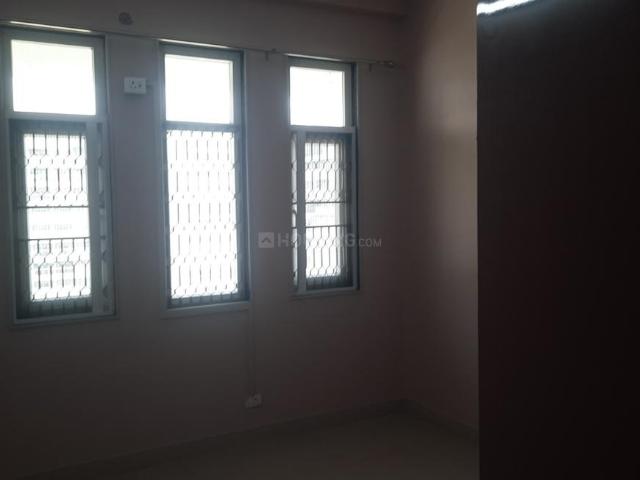 3 BHK Apartment in Sector 14 Dwarka for rent New Delhi. The reference number is 20254715