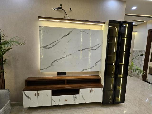 3 BHK Apartment in Sector 14 Dwarka for resale New Delhi. The reference number is 17796768