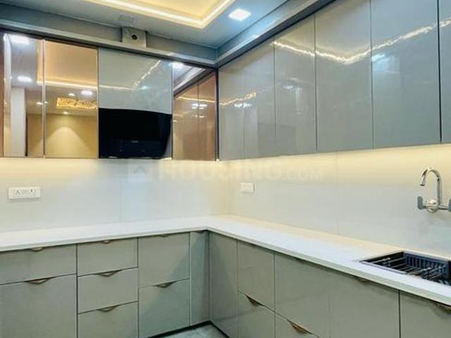 3 BHK Apartment in Sector 14 Dwarka for resale New Delhi. The reference number is 18625022