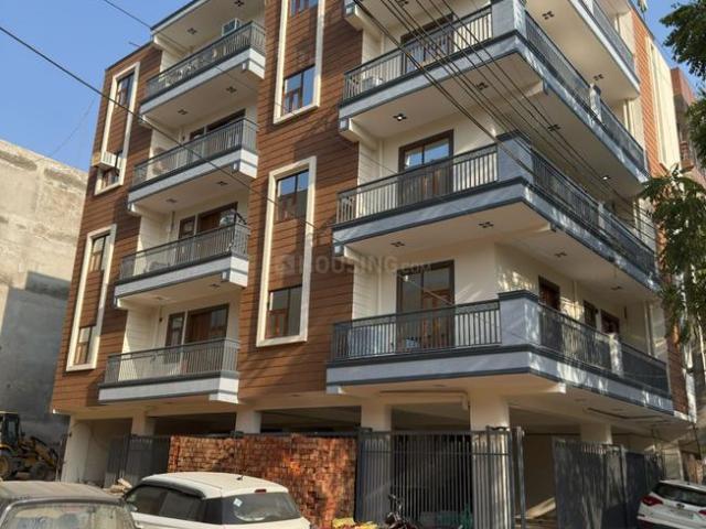 3 BHK Apartment in Sector 14 for resale Gurgaon. The reference number is 20059519