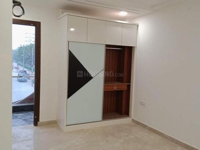 3 BHK Apartment in Sector 14 Rohini for resale New Delhi. The reference number is 20308166