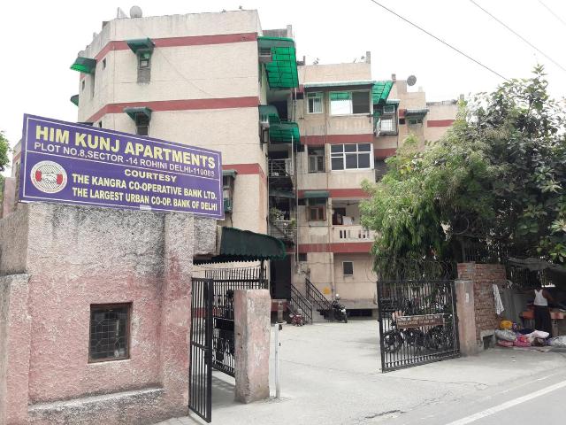 3 BHK Apartment in Sector 14 Rohini for resale New Delhi. The reference number is 20308942