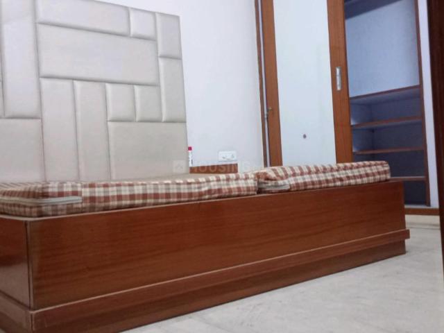 3 BHK Apartment in Sector 14 Rohini for resale New Delhi. The reference number is 20694203