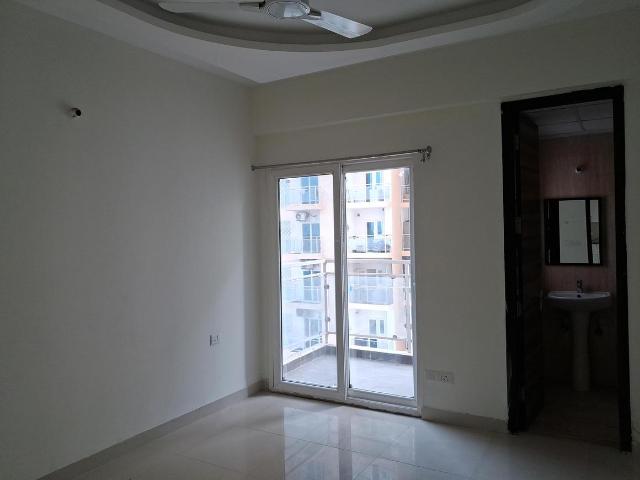3 BHK Apartment in Sector 150 for rent Noida. The reference number is 19734846