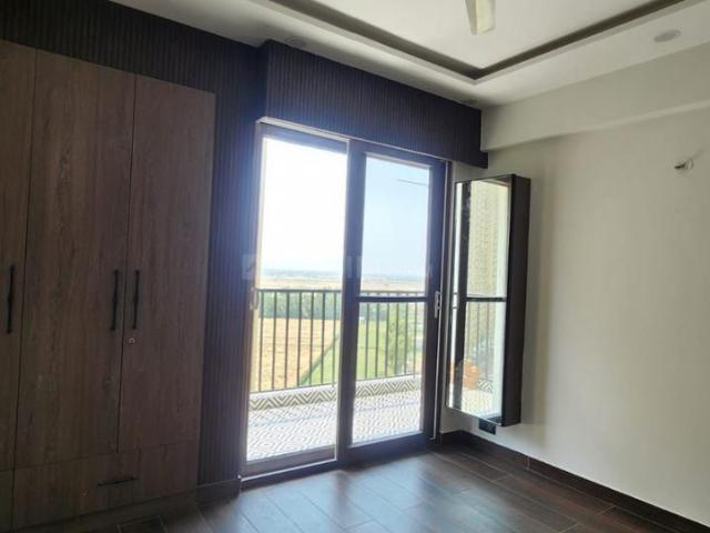 3 BHK Apartment in Sector 150 for rent Noida. The reference number is 20071181