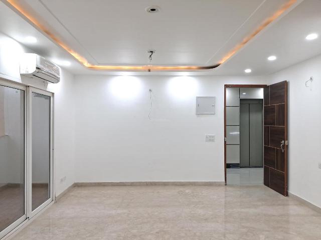 3 BHK Apartment in Sector 150 for resale Noida. The reference number is 19800561