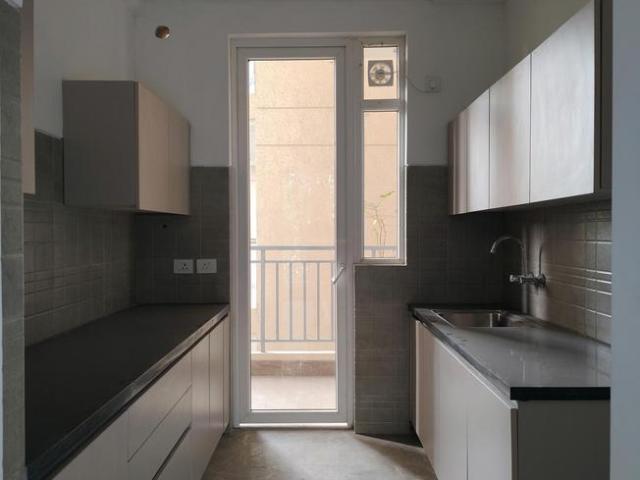 3 BHK Apartment in Sector 152 for rent Noida. The reference number is 20030358