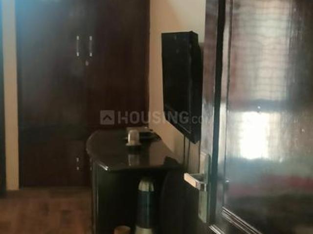 3 BHK Apartment in Sector 15 for rent Gurgaon. The reference number is 19591304