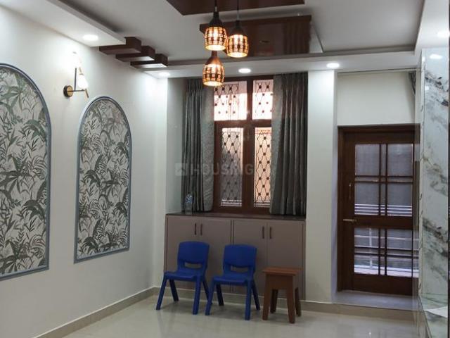 3 BHK Apartment in Sector 15 Rohini for rent New Delhi. The reference number is 19645163