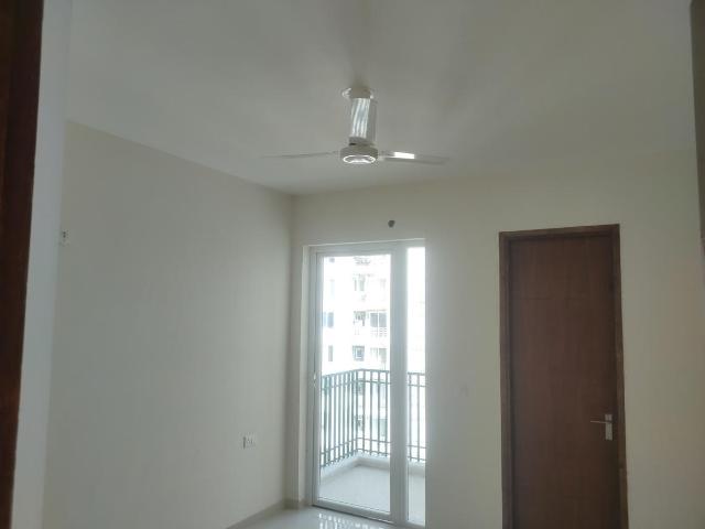 3 BHK Apartment in Sector 168 for rent Noida. The reference number is 19879639