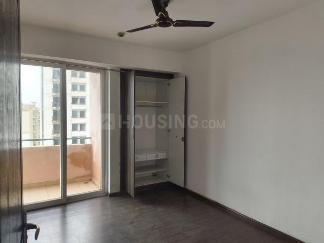 3 BHK Apartment in Sector 168 for resale Noida. The reference number is 20882279