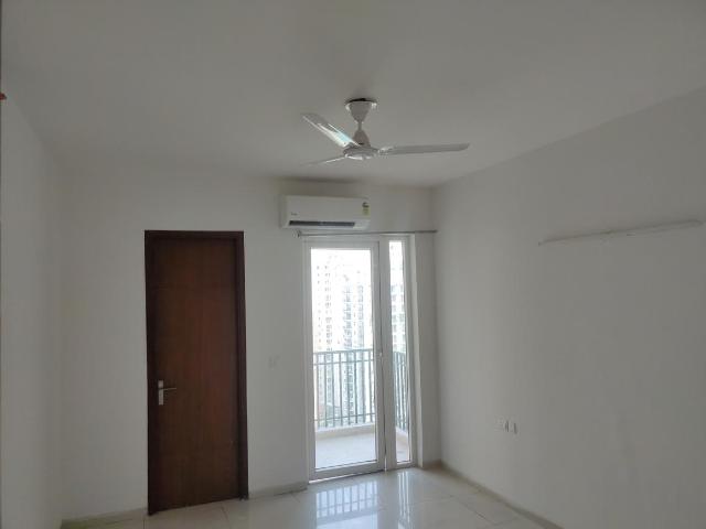 3 BHK Apartment in Sector 168 for resale Noida. The reference number is 20977505