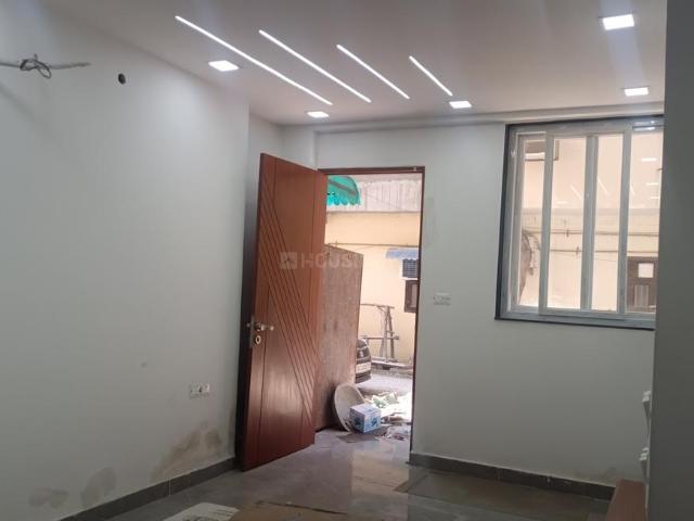 3 BHK Apartment in Sector 17 Dwarka for resale New Delhi. The reference number is 19450667