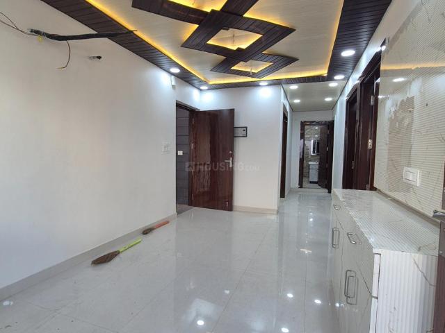 3 BHK Apartment in Sector 17 Dwarka for resale New Delhi. The reference number is 19980215