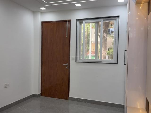 3 BHK Apartment in Sector 17 Dwarka for resale New Delhi. The reference number is 20413828