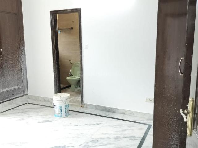 3 BHK Apartment in Sector 18 Dwarka for rent New Delhi. The reference number is 19989906