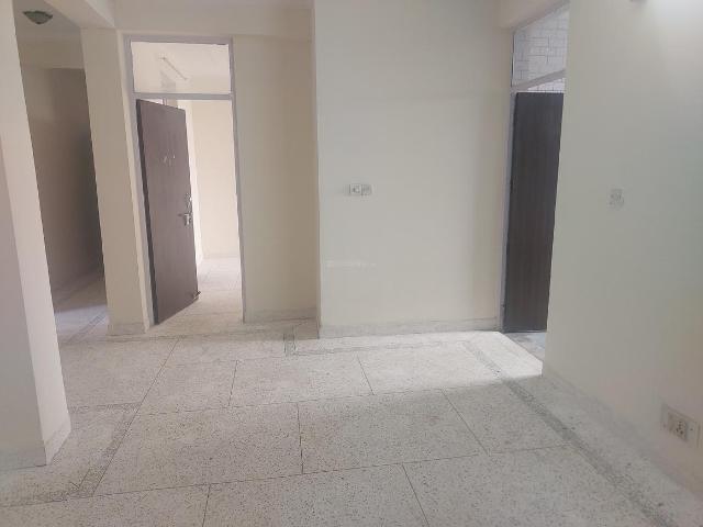3 BHK Apartment in Sector 18 Dwarka for rent New Delhi. The reference number is 19043653