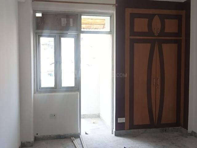 3 BHK Apartment in Sector 18 Dwarka for rent New Delhi. The reference number is 20575326
