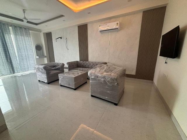 3 BHK Apartment in Sector 18 Dwarka for resale New Delhi. The reference number is 14962966