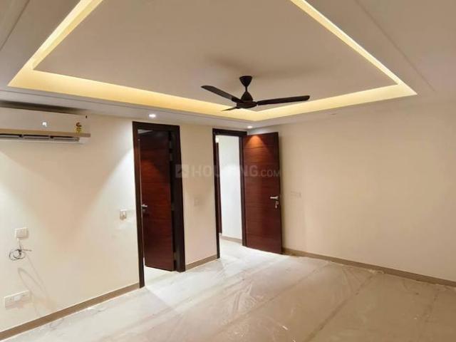 3 BHK Apartment in Sector 18 for rent Gurgaon. The reference number is 19975366
