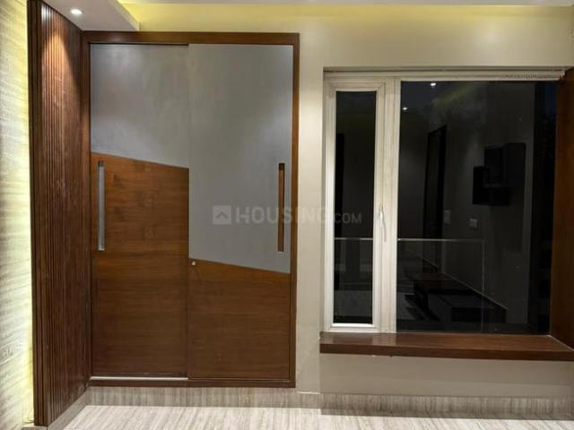 3 BHK Apartment in Sector 19 Dwarka for rent New Delhi. The reference number is 19666778