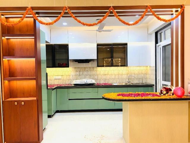 3 BHK Apartment in Sector 19 Dwarka for rent New Delhi. The reference number is 19674940
