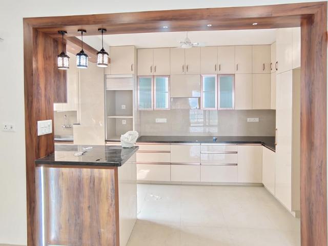 3 BHK Apartment in Sector 19 Dwarka for rent New Delhi. The reference number is 19812330
