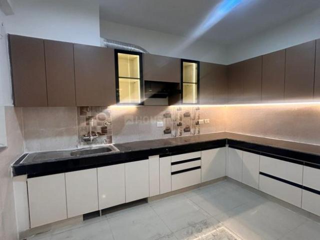 3 BHK Apartment in Sector 19 Dwarka for rent New Delhi. The reference number is 19208124
