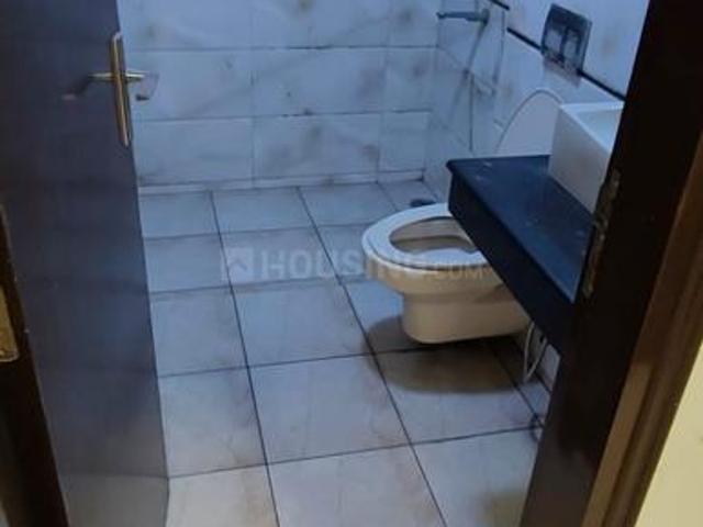 3 BHK Apartment in Sector 19 Dwarka for rent New Delhi. The reference number is 20537702