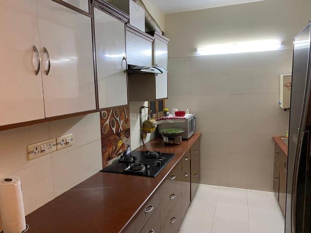 3 BHK Apartment in Sector 19 Dwarka for rent New Delhi. The reference number is 20309834