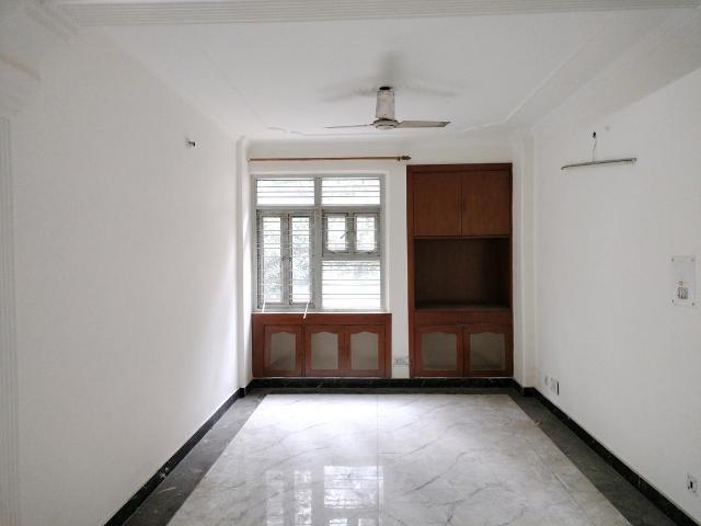 3 BHK Apartment in Sector 19 Dwarka for resale New Delhi. The reference number is 19330541