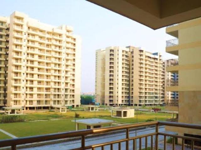 3 BHK Apartment in Sector 19 Dwarka for resale New Delhi. The reference number is 20029195