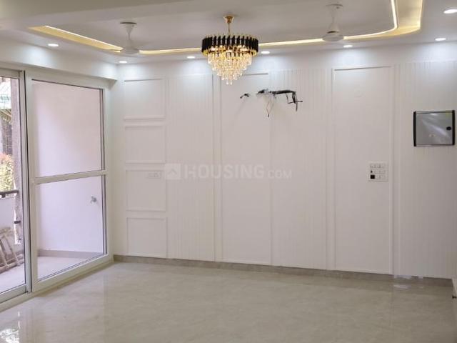 3 BHK Apartment in Sector 19 Dwarka for resale New Delhi. The reference number is 20596932