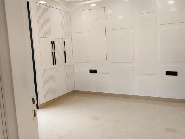 3 BHK Apartment in Sector 19 Dwarka for resale New Delhi. The reference number is 20808935