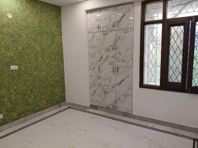 3 BHK Apartment in Sector 19 Dwarka for resale New Delhi. The reference number is 20969400