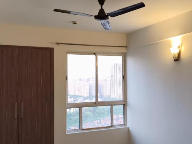 3 BHK Apartment in Sector 100 for rent Noida. The reference number is 20040194