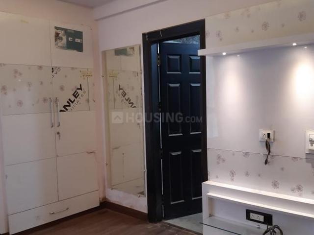 3 BHK Apartment in Sector 100 for resale Noida. The reference number is 14646685