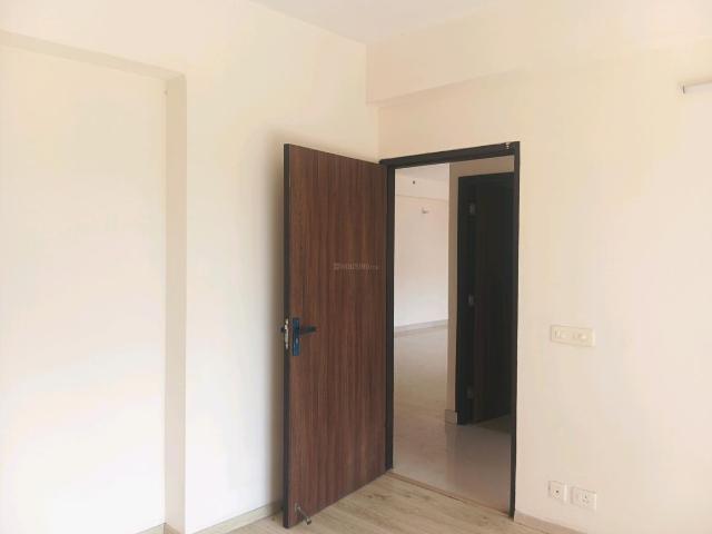 3 BHK Apartment in Sector 102 for rent Gurgaon. The reference number is 18537392